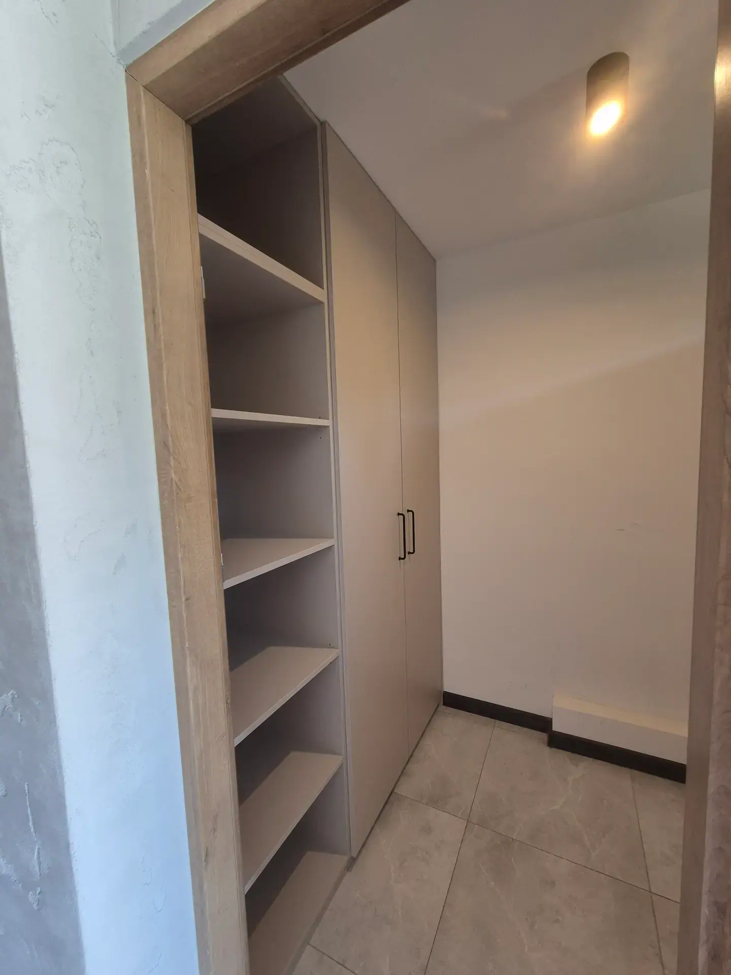 Szafa i regał pod skosem – zdjęcie 2